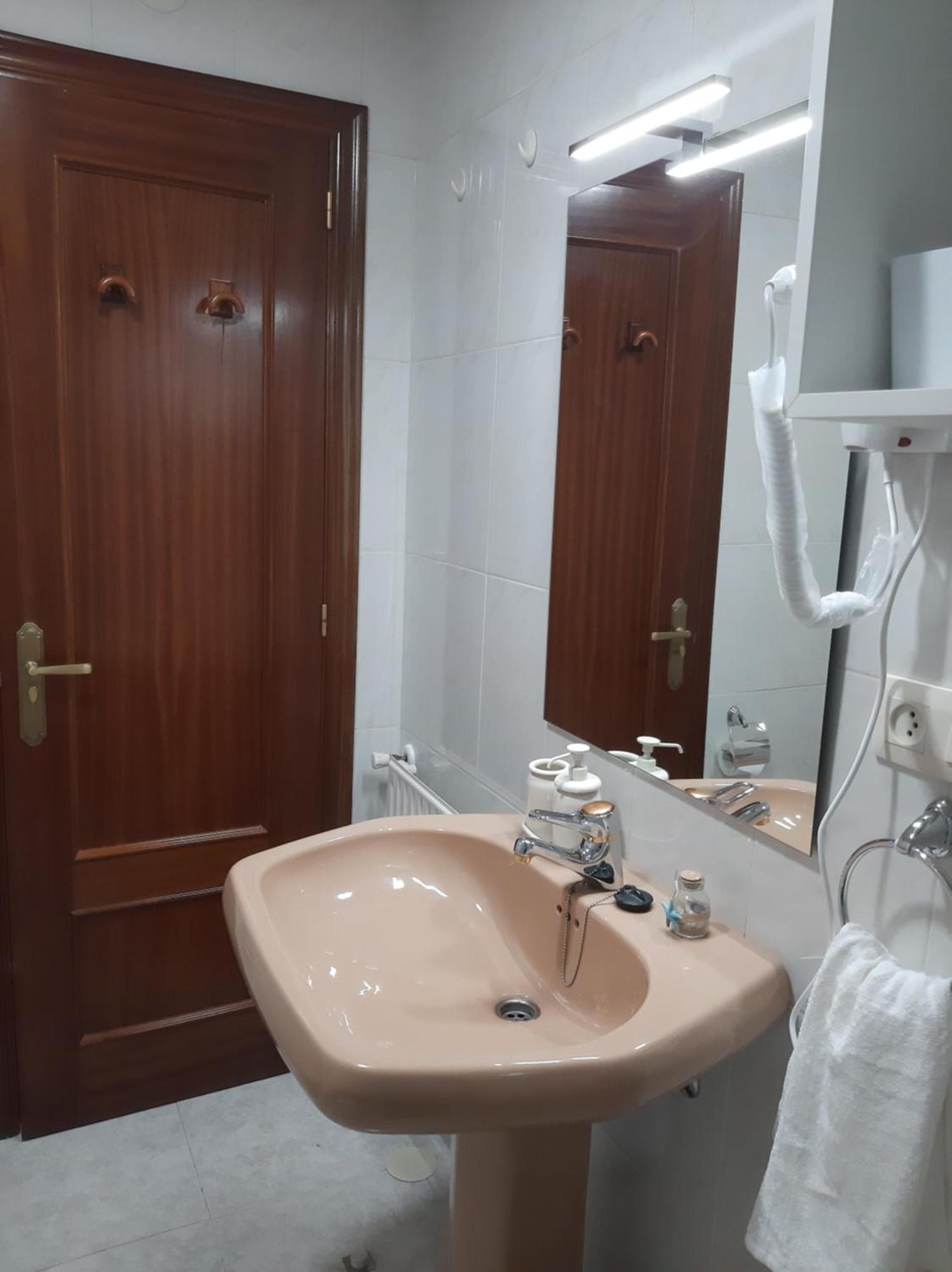 Apartamento Elena Centrico Con Wifi Onís Buitenkant foto